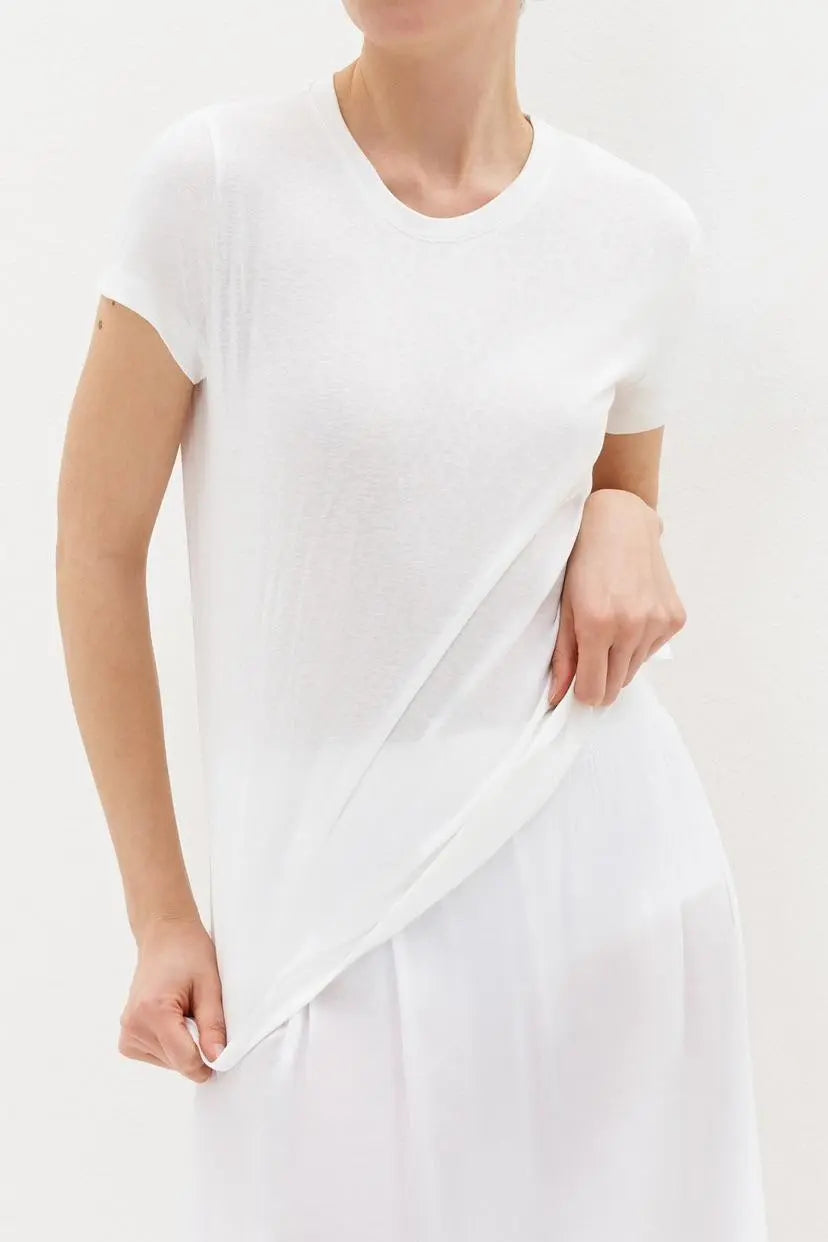 Lumina balti laisvalaikio marškinėliai moterims