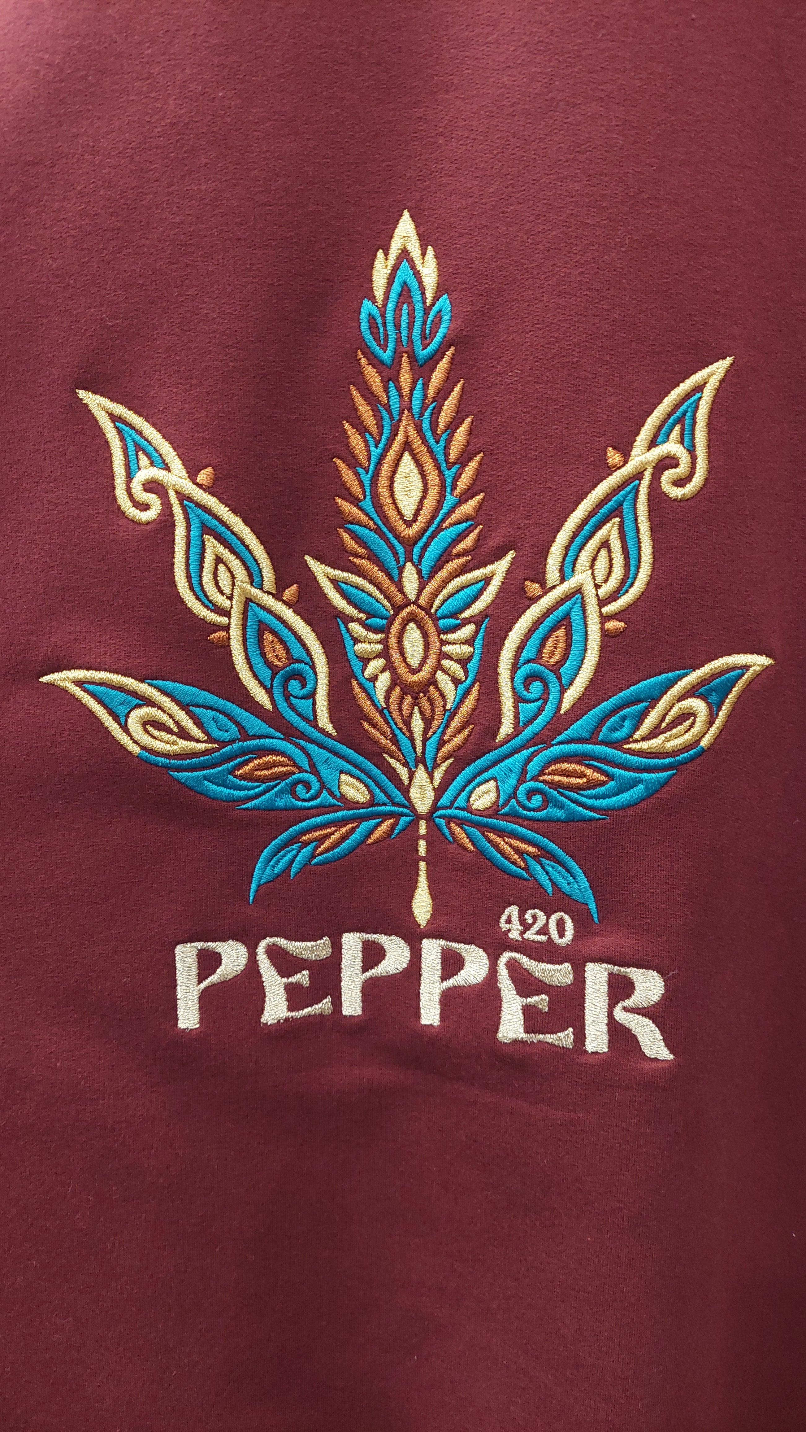 PEPPER UNISEX Dream Burgundy džemperis su reglano rankovėmis ir logotipu nugaroje