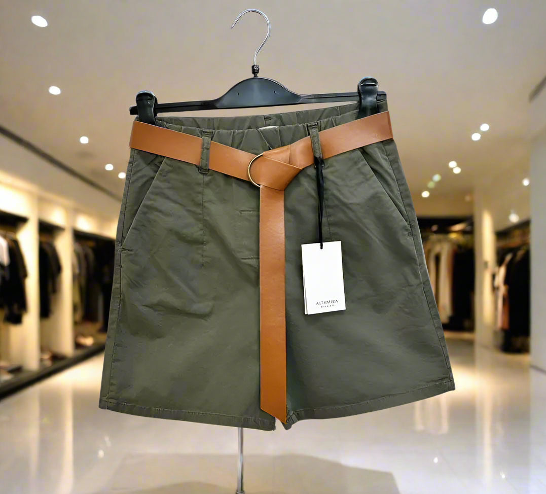 ALTAMIRA žali šortai moterims