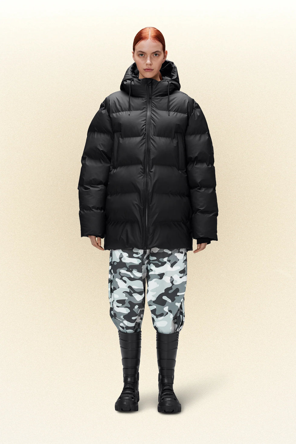 RAINS UNISEX Puffer black parka