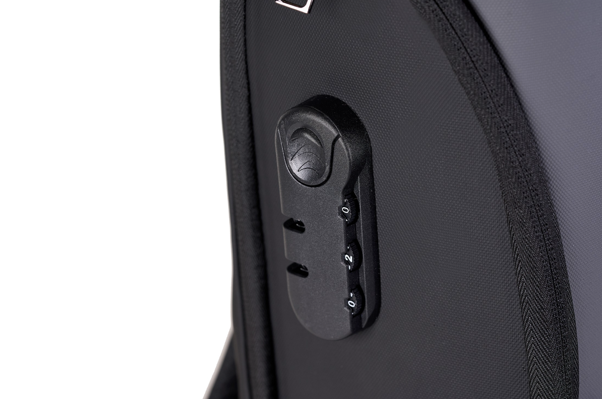 Pierre Cardin juoda kuprinė su užraktu vyrams