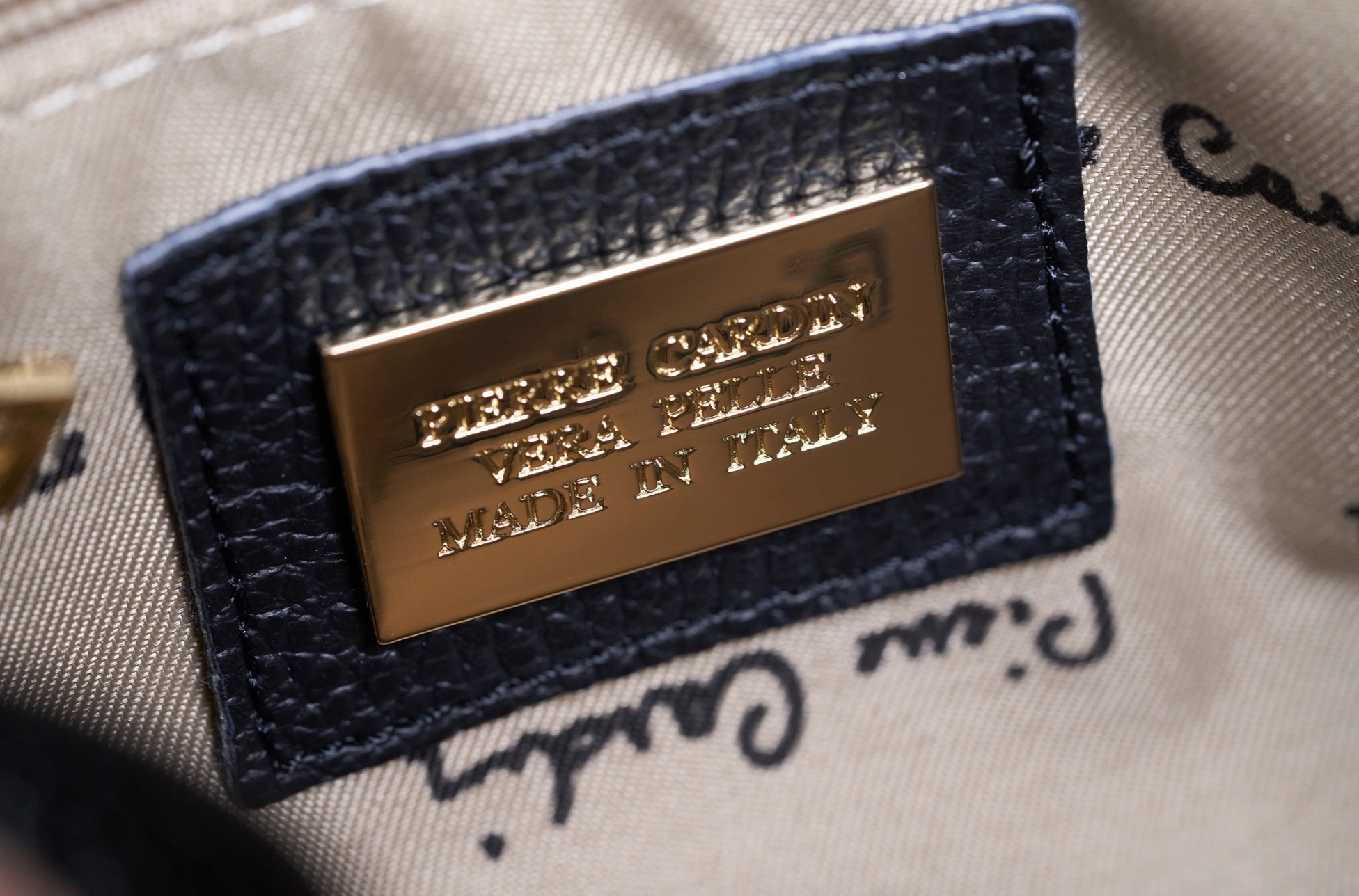 Pierre Cardin juoda natūralios odos rankinė moterims