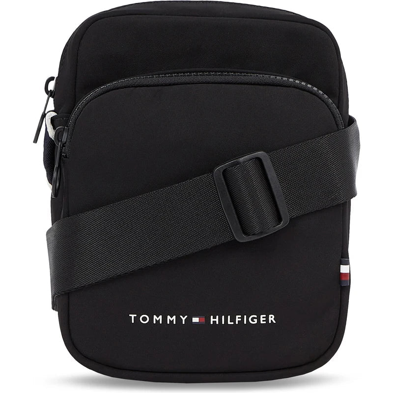 Tommy Hilfiger juoda rankinė per petį