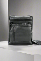 Pierre Cardin juoda eko odos rankinė vyrams