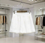 Lumina balti laisvalaikio šortai moterims