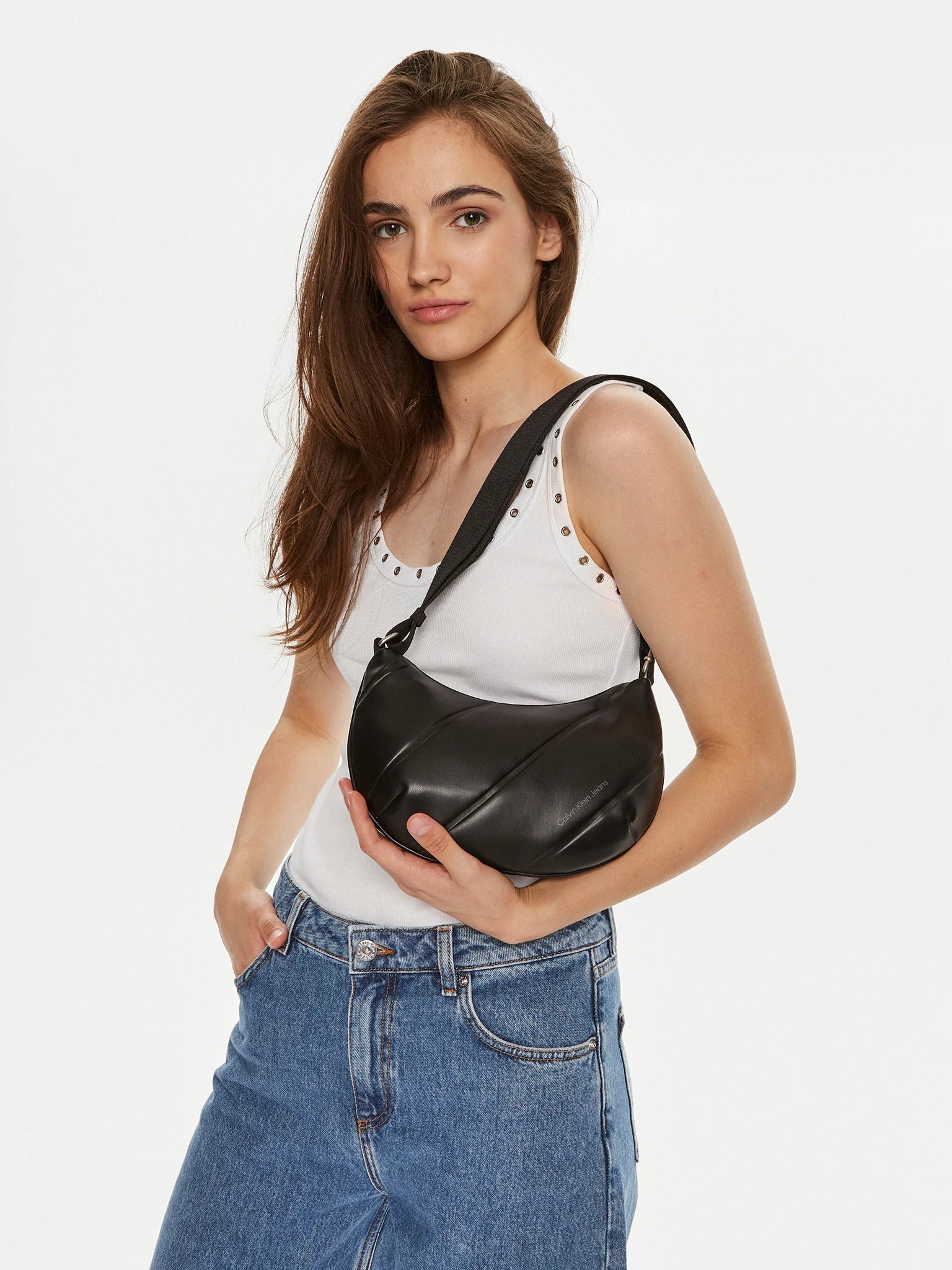 CALVIN KLEIN eko odos juoda rankinė moterims