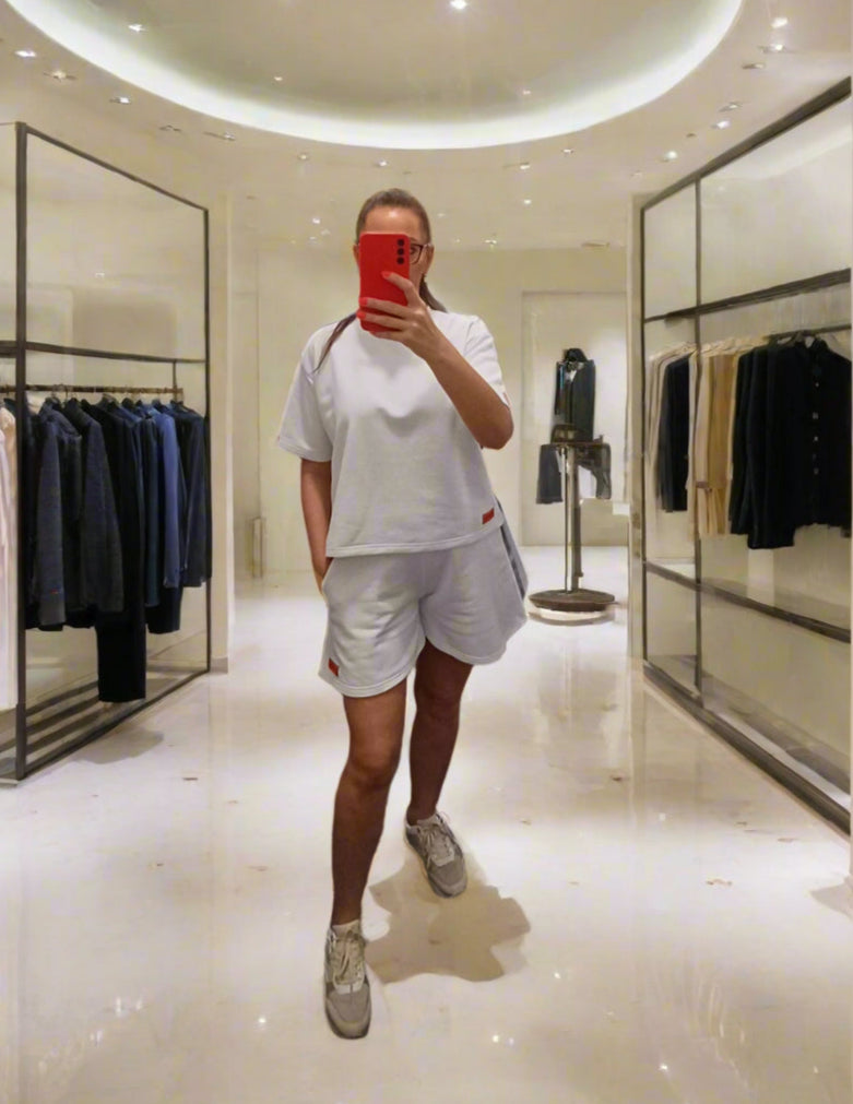 PEPPER White platėjantys šortai moterims