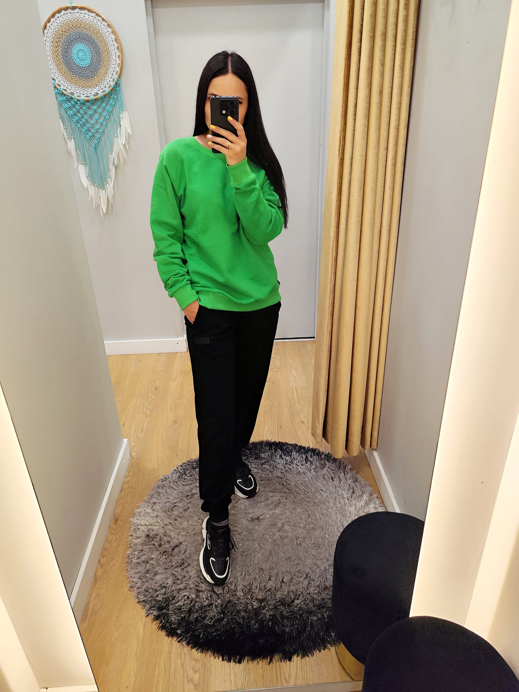 PEPPER UNISEX Green sweater with fluff 