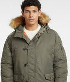 Guess striukė vyrams