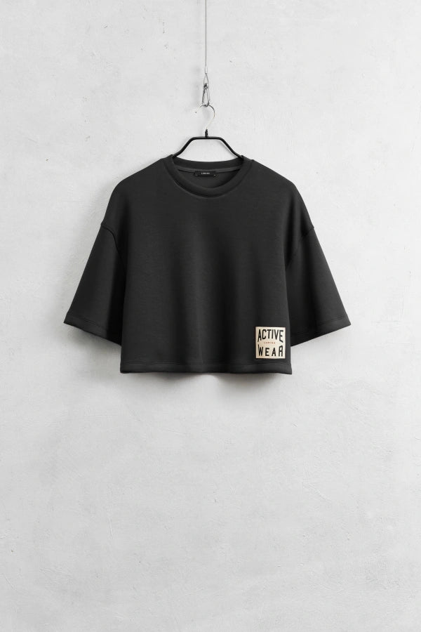 Lumina crop top juodi marškinėliai