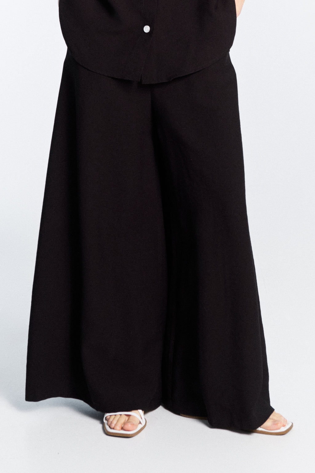 Lumina juodos kelnės