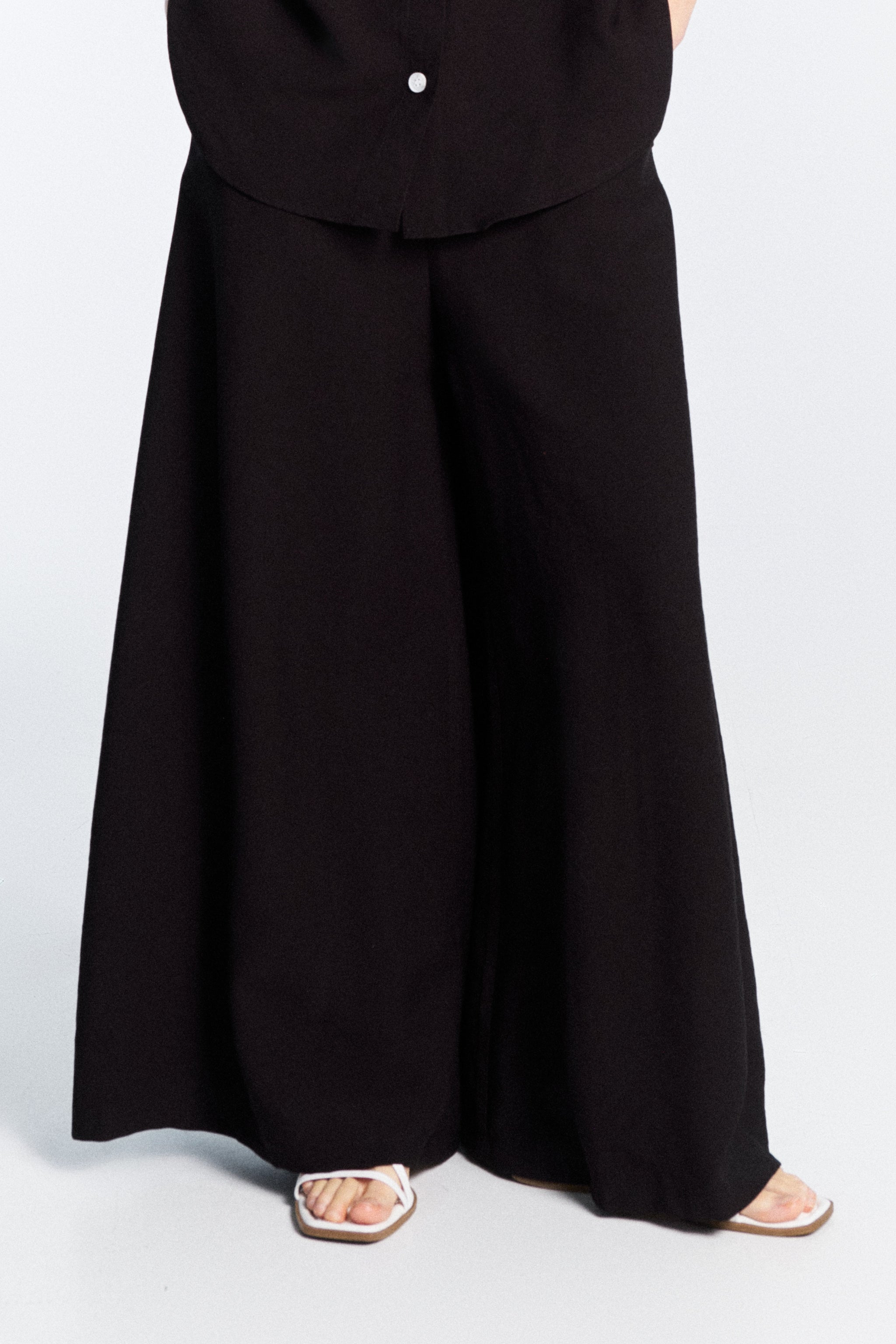 Lumina juodos kelnės